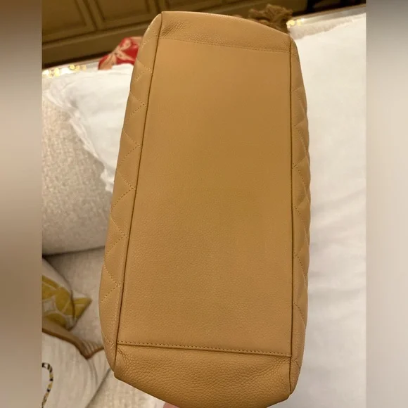 ‼️SOLD‼️Chanel Tan/Camel Quilted Leather Grand Shopping Tote w/Gold Chain - Picture 8 of 17